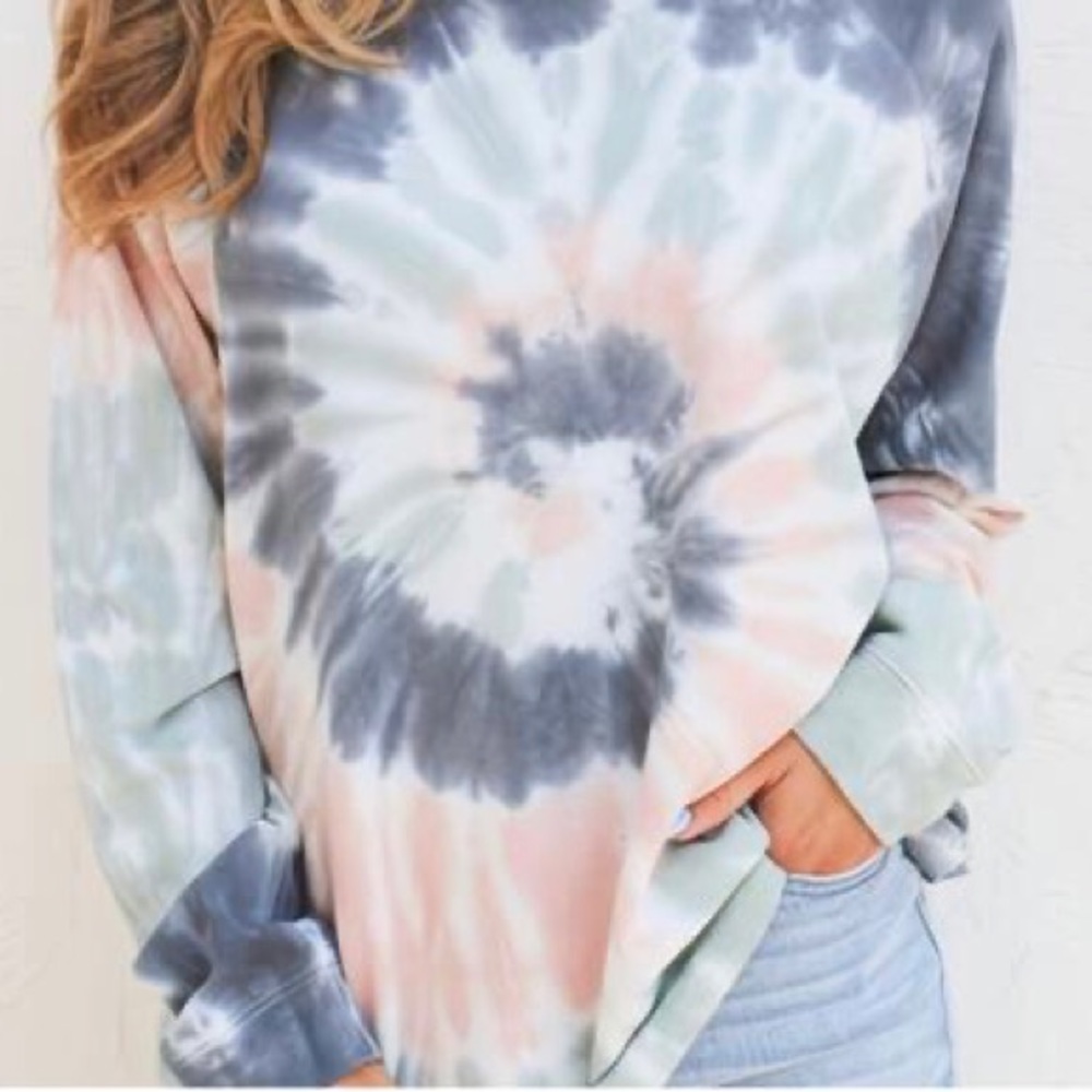 Size Medium Tye Dyed Long Sleeve Shirt